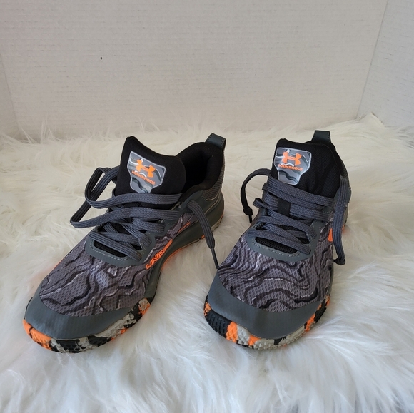 KIDS Under Armour sneakers Size 3.5 - Picture 2 of 5